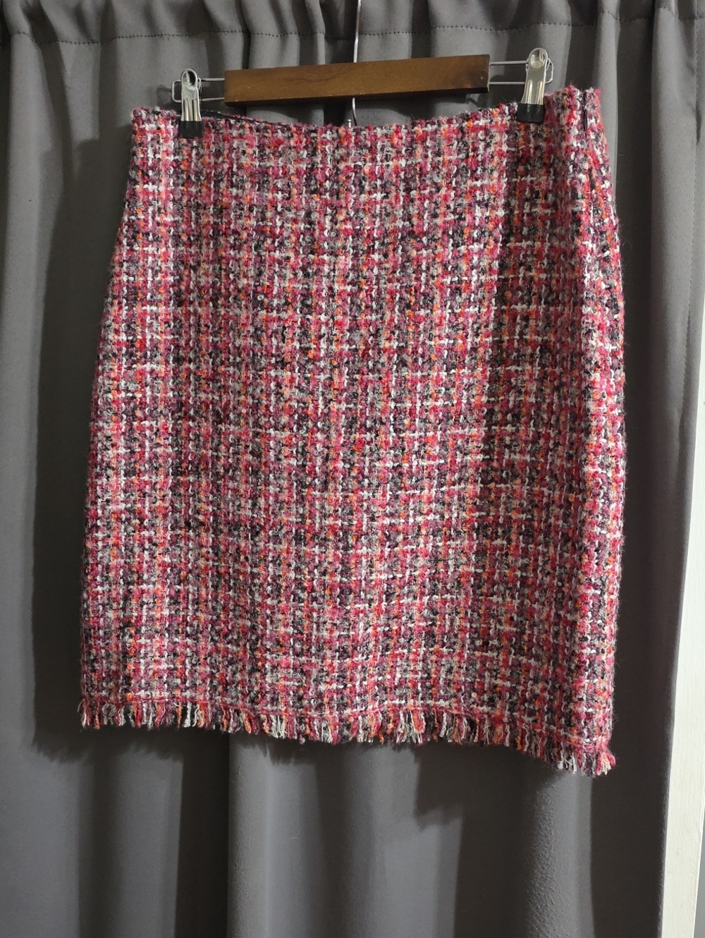 Talbots Women's Wool Blend Skirt Pink/Orange/Black Zips Fringed Hem Sz 10 EUC